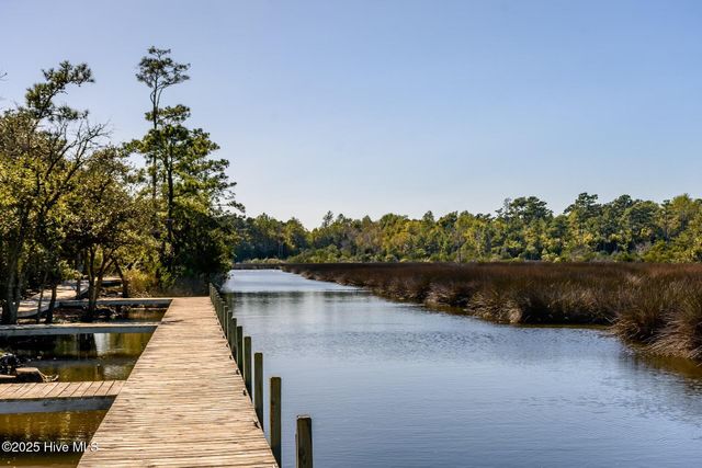 254 E Red Head Circle, Sneads Ferry, NC 28460