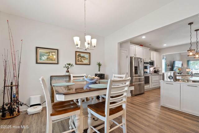 254 E Red Head Circle, Sneads Ferry, NC 28460