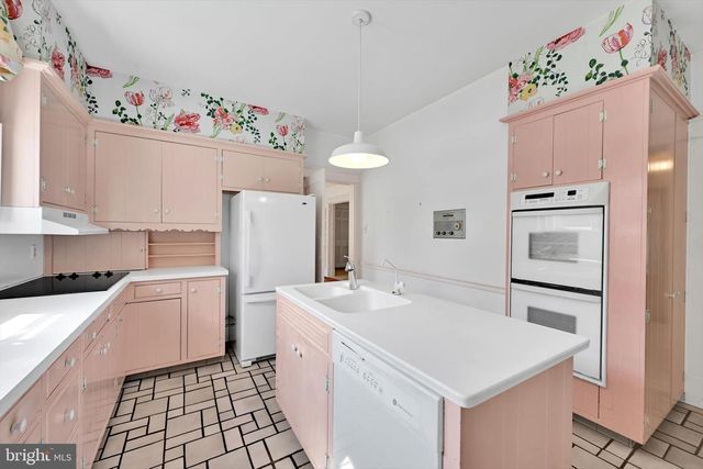 1920 MARKET ST, Camp Hill, PA 17011