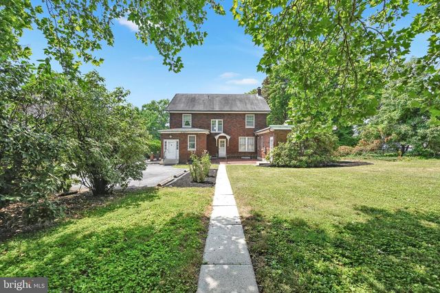 1920 MARKET ST, Camp Hill, PA 17011