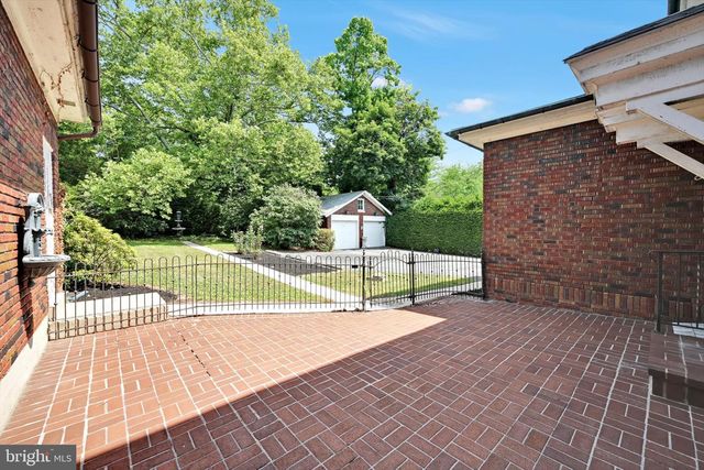 1920 MARKET ST, Camp Hill, PA 17011