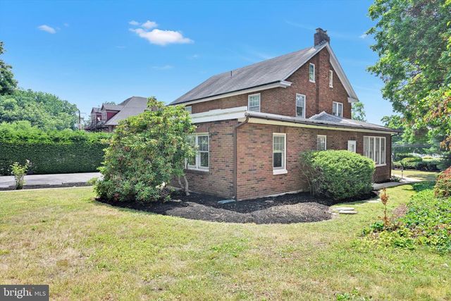 1920 MARKET ST, Camp Hill, PA 17011