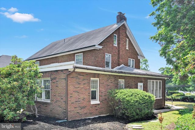 1920 MARKET ST, Camp Hill, PA 17011