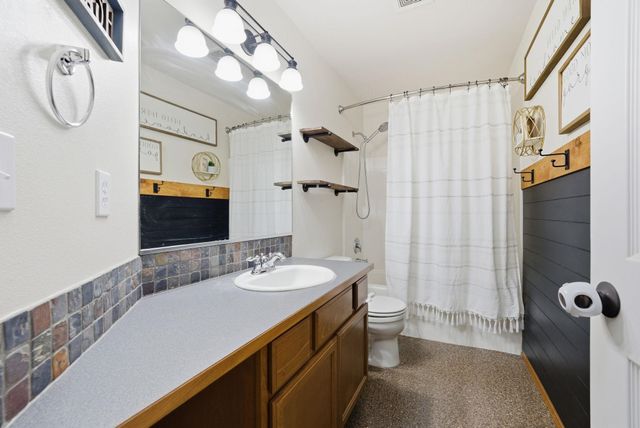 17817 E Galaxy Ct, Greenacres, WA 99016