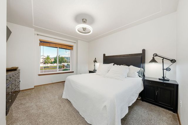 17817 E Galaxy Ct, Greenacres, WA 99016