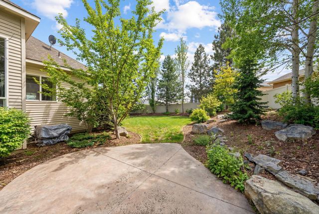 17817 E Galaxy Ct, Greenacres, WA 99016