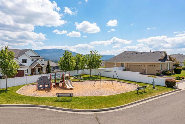 17817 E Galaxy Ct, Greenacres, WA 99016