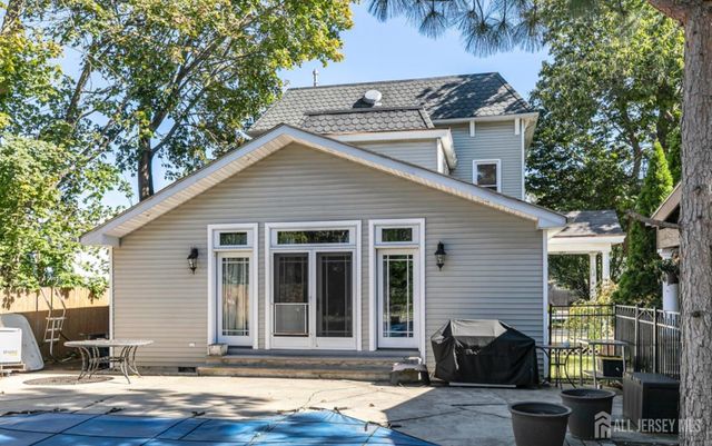 11 Golf Street, West Long Branch, NJ 07764