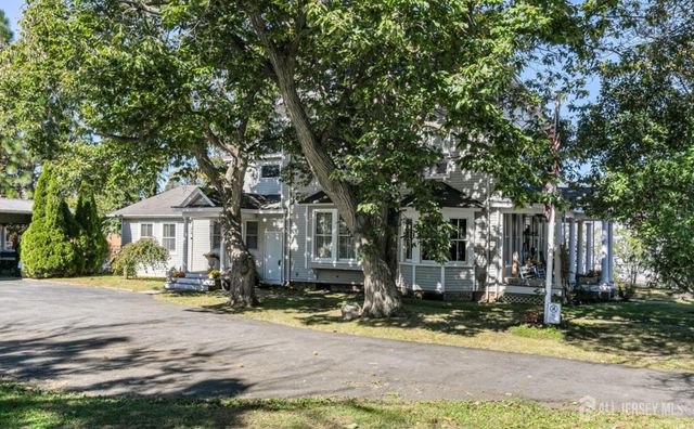 11 Golf Street, West Long Branch, NJ 07764