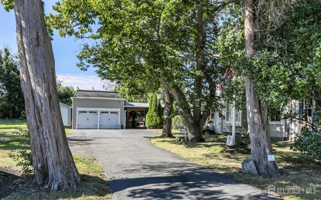 11 Golf Street, West Long Branch, NJ 07764