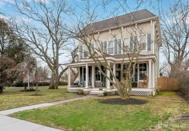 11 Golf Street, West Long Branch, NJ 07764