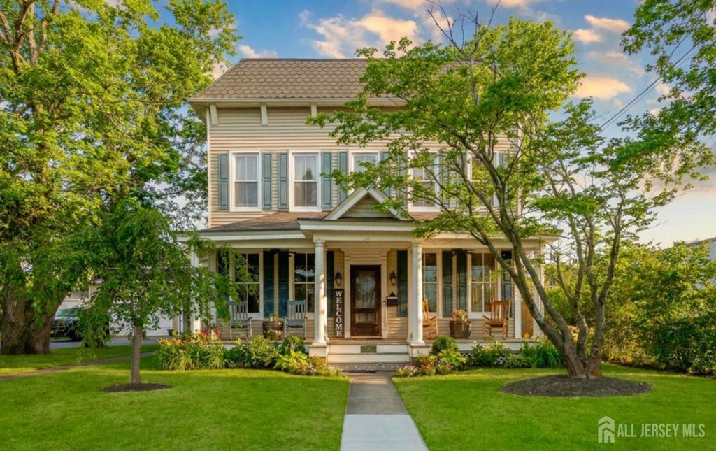 11 Golf Street, West Long Branch, NJ 07764