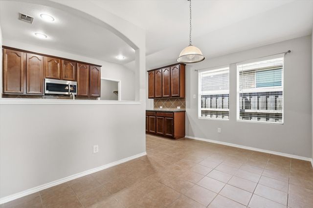 652 Lincoln Avenue, Lavon, TX 75166