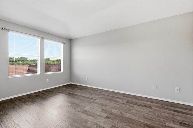652 Lincoln Avenue, Lavon, TX 75166