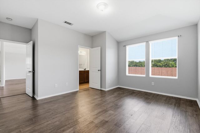 652 Lincoln Avenue, Lavon, TX 75166