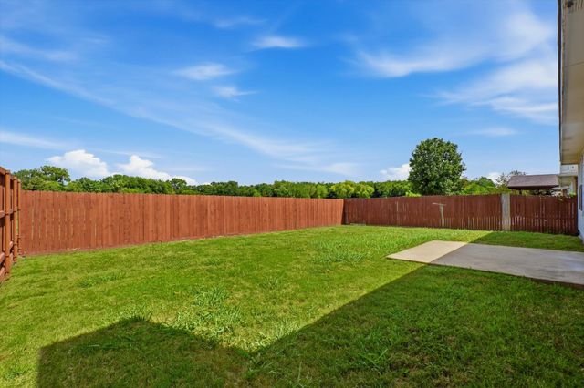 652 Lincoln Avenue, Lavon, TX 75166