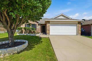652 Lincoln Avenue, Lavon, TX 75166