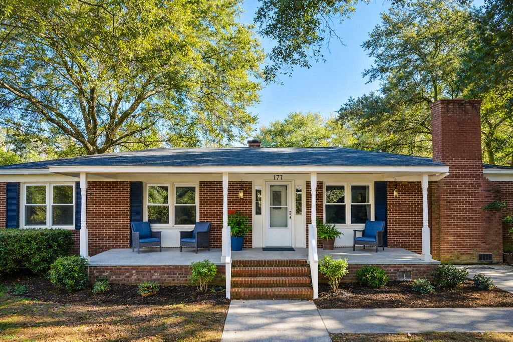 171 Parkwood Circle, Walterboro, SC 29488