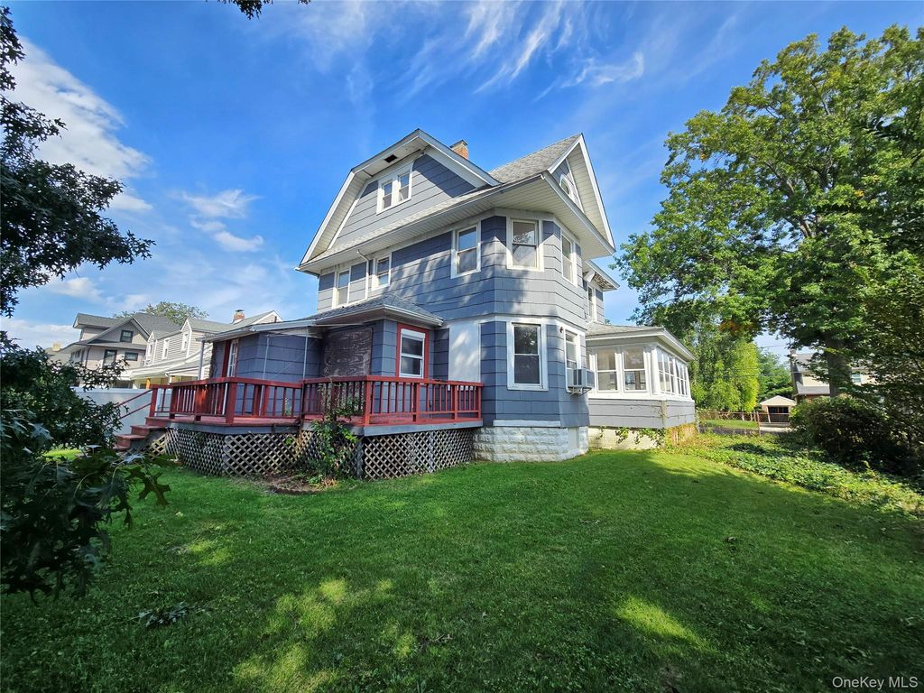 302 Locust Avenue, Freeport, NY 11520 — photo 4