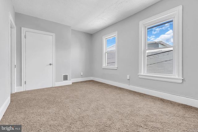 235 N WILLOW AVE, Gloucester City, NJ 08030