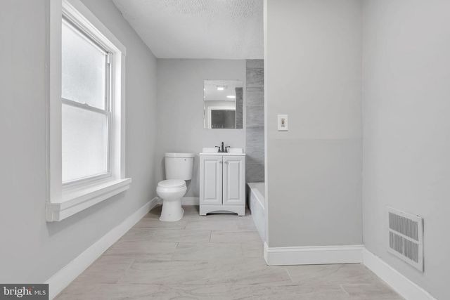 235 N WILLOW AVE, Gloucester City, NJ 08030
