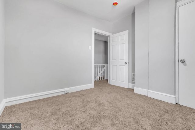 235 N WILLOW AVE, Gloucester City, NJ 08030