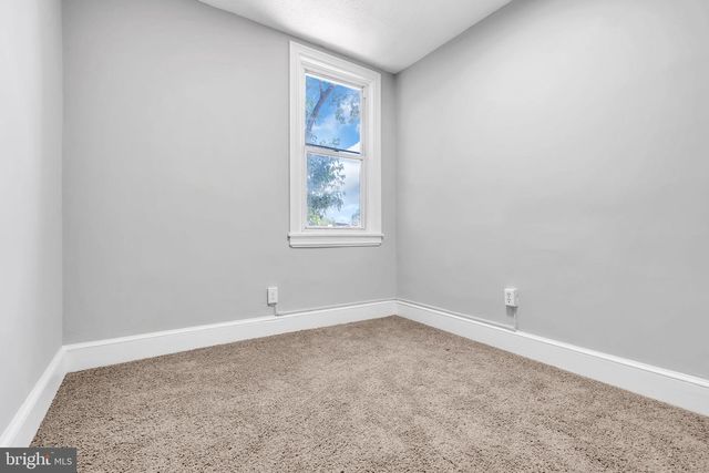 235 N WILLOW AVE, Gloucester City, NJ 08030