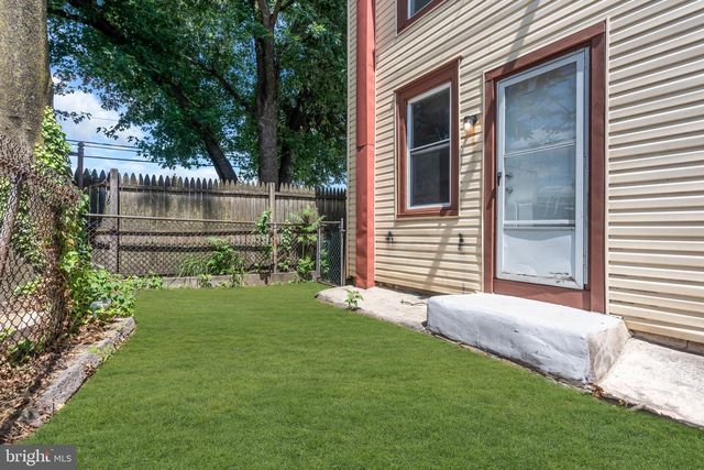235 N WILLOW AVE, Gloucester City, NJ 08030