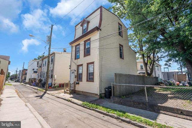 235 N WILLOW AVE, Gloucester City, NJ 08030