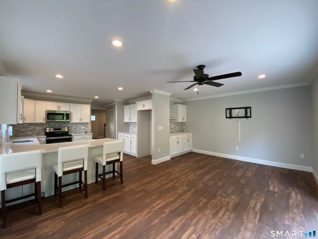 15 Jordan Lane, Colchester, CT 06415