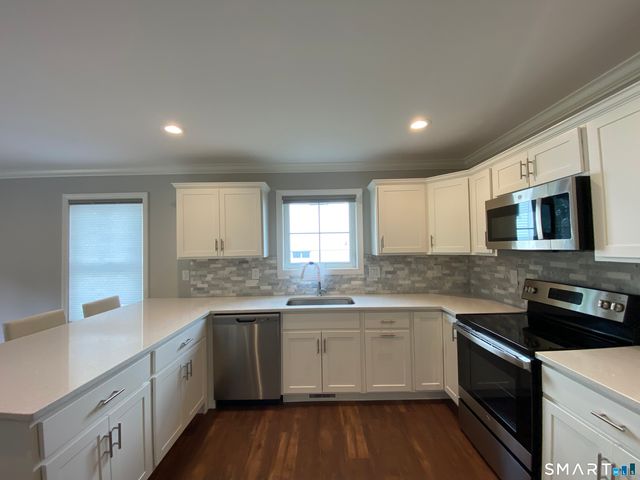 15 Jordan Lane, Colchester, CT 06415