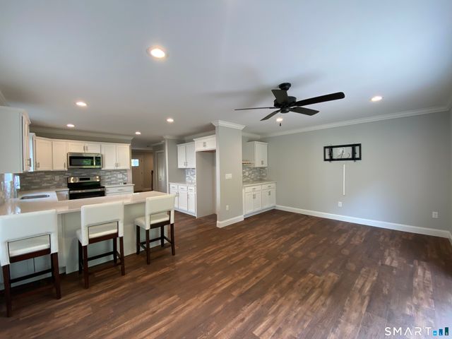 15 Jordan Lane, Colchester, CT 06415