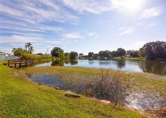 275 LAKEVIEW DRIVE, North Fort Myers, FL 33917