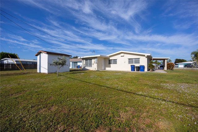 275 LAKEVIEW DRIVE, North Fort Myers, FL 33917