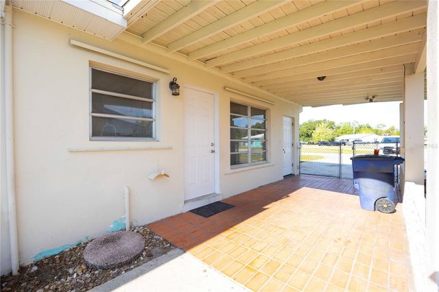 275 LAKEVIEW DRIVE, North Fort Myers, FL 33917