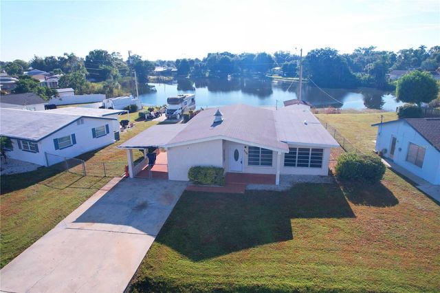 275 LAKEVIEW DRIVE, North Fort Myers, FL 33917