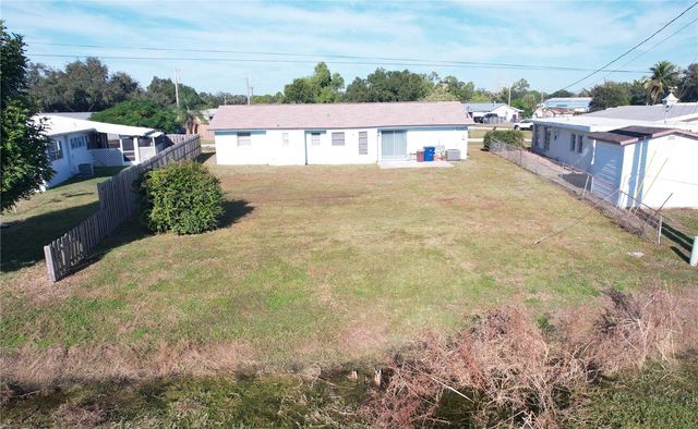 275 LAKEVIEW DRIVE, North Fort Myers, FL 33917