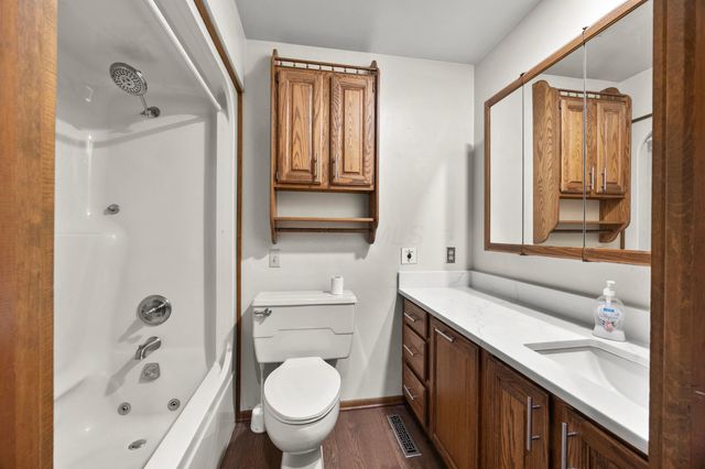 865 Colony Way, Columbus, OH 43235