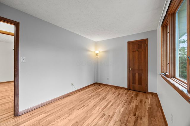 865 Colony Way, Columbus, OH 43235