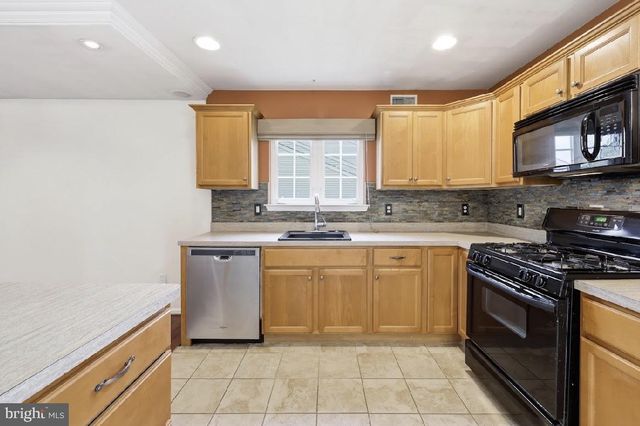 78 JAMESTOWN BLVD, Hammonton, NJ 08037