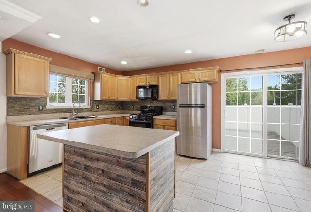 78 JAMESTOWN BLVD, Hammonton, NJ 08037
