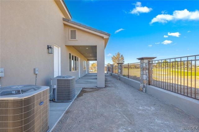 2353 E Calle Toledo, Fort Mohave, AZ 86426