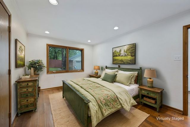 1607 N Main Street, Euless, TX 76039