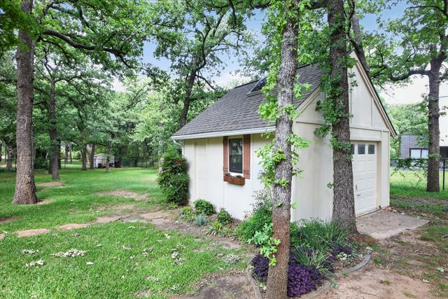 1607 N Main Street, Euless, TX 76039