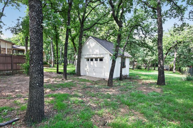 1607 N Main Street, Euless, TX 76039