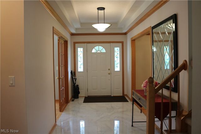 8766 Pointe Drive, Broadview Heights, OH 44147