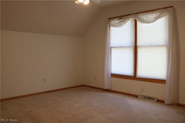 8766 Pointe Drive, Broadview Heights, OH 44147