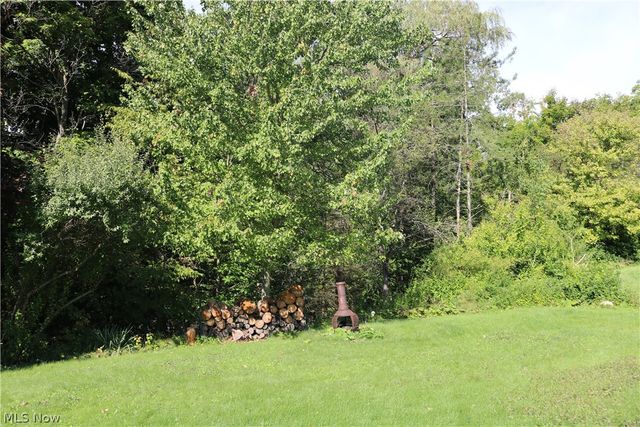 8766 Pointe Drive, Broadview Heights, OH 44147