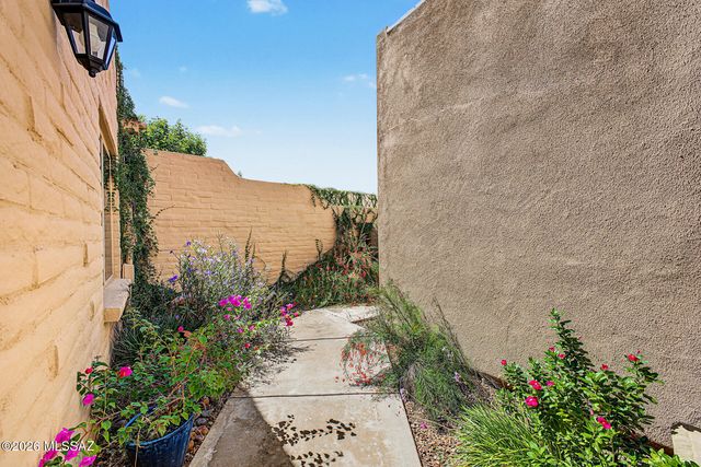 5072 N Placita Del Lazo, Tucson, AZ 85750