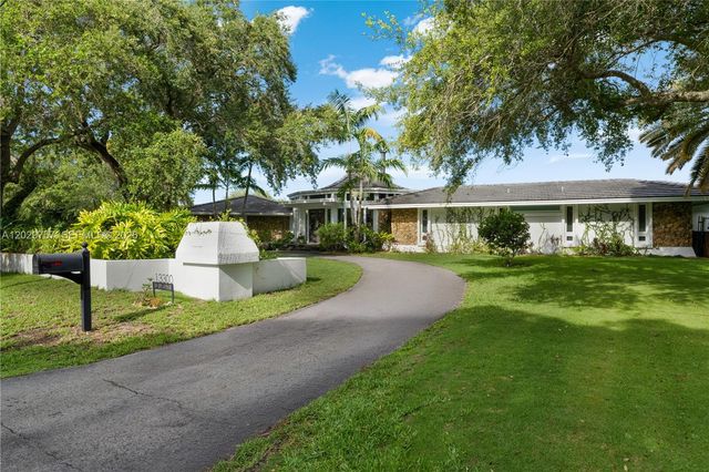 13300 SW 69th Avenue, Pinecrest, FL 33156